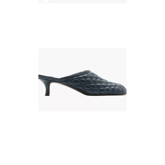 NWB Burberry Kitten Heel Navy Blue Quilted Logo EKD Mules Slip Ons 39 - Picture 1 of 4